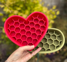 Load image into Gallery viewer, Silicone Slow Feeder Enrichment Heart Bowl