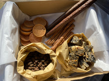 Load image into Gallery viewer, Medium Training Treat Box