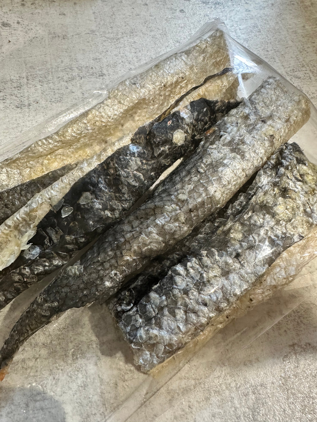 Salmon skin flatties (jerky) 55gm